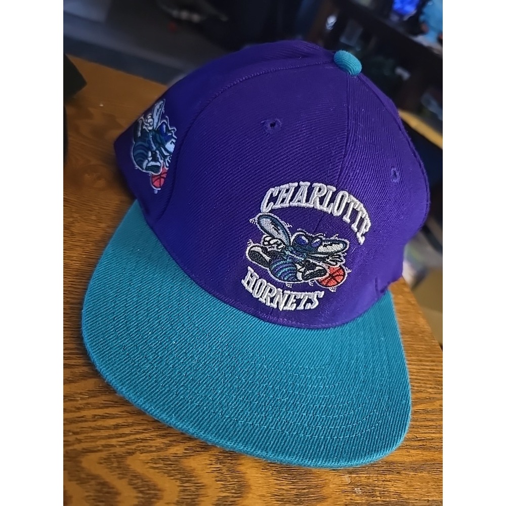 MITCHELL & NESS NBA CHARLOTTE HORNETS Hat